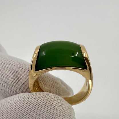 Rare Bvlgari Bulgari Green Jade Tronchetto 18 Karat Yellow Gold Ring with Box