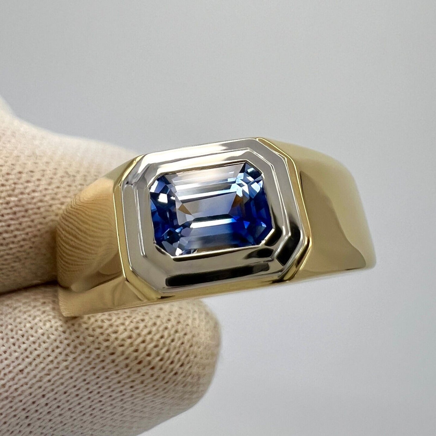 Natural Bi Colour White Blue Ceylon Sapphire Emerald Cut 18k Gold Signet Ring