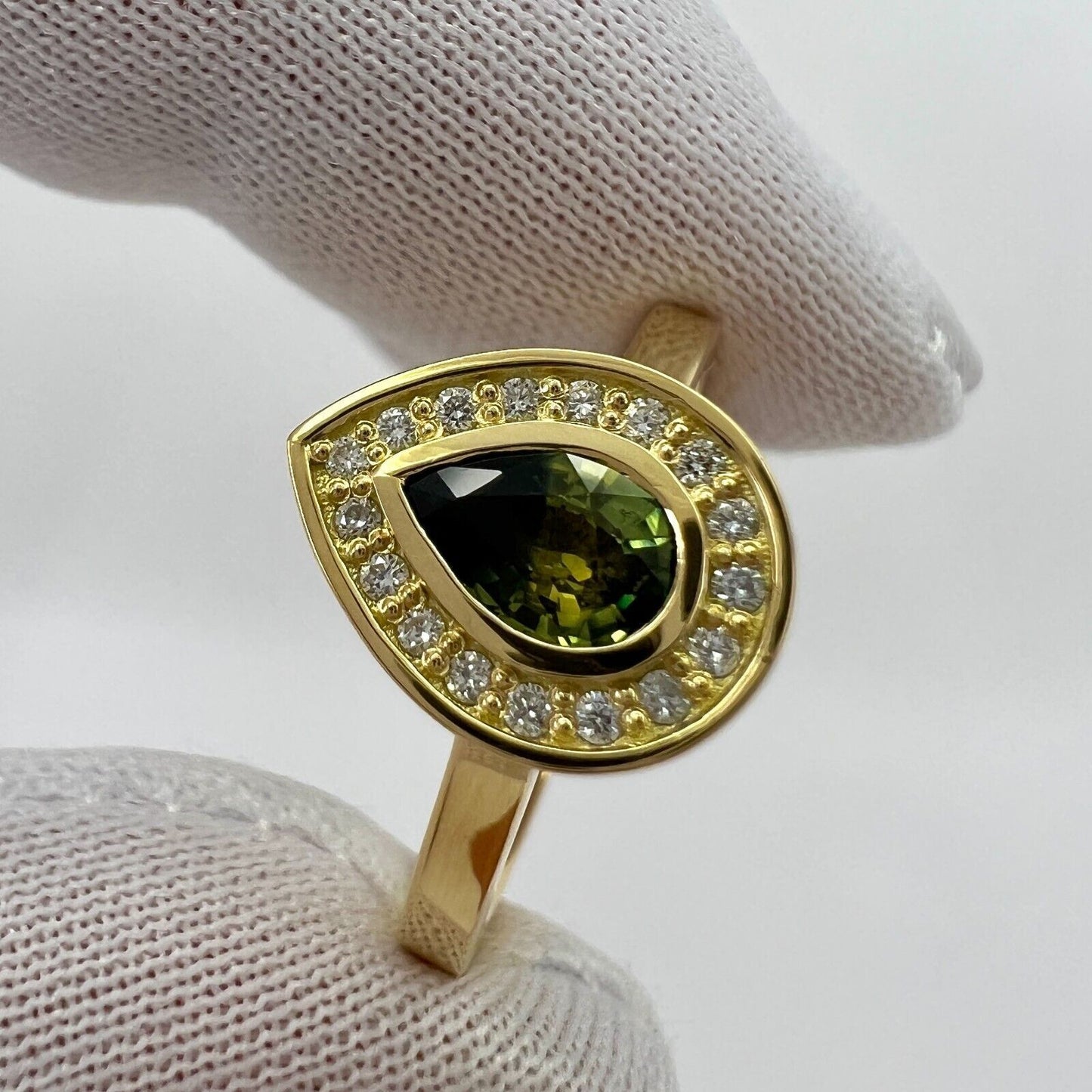 IGI Certified Unique Bi Colour Sapphire & Diamond 18k Yellow Gold Halo Ring