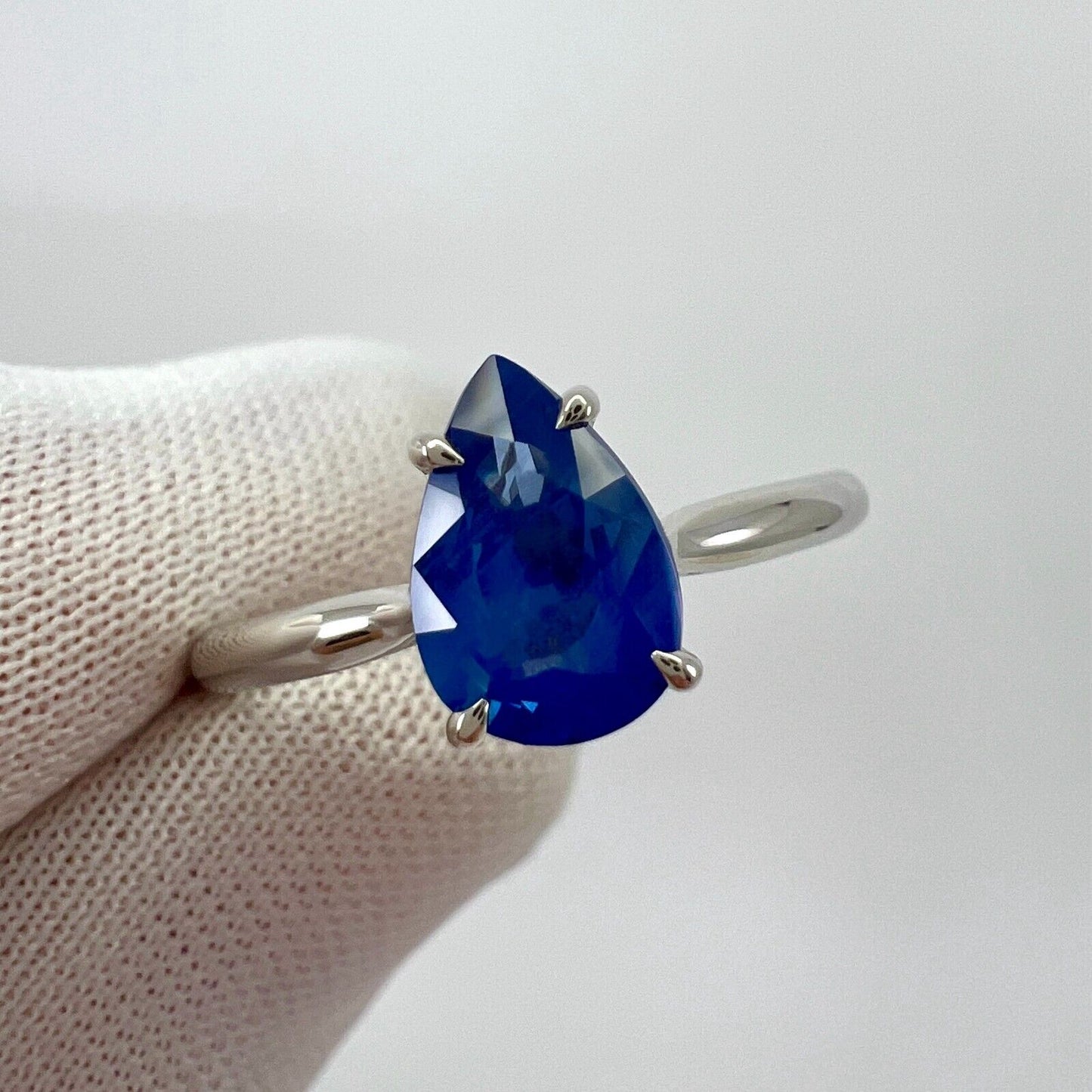 1.17ct Cornflower Blue Sapphire Pear Teardrop Cut 18k White Gold Solitaire Ring