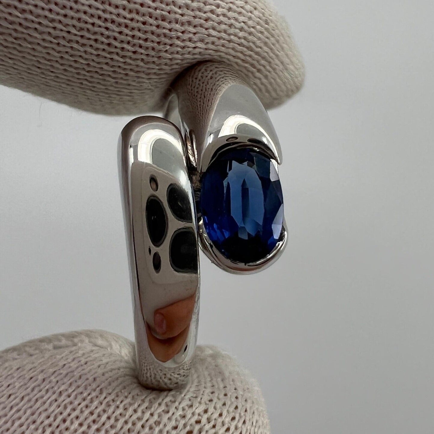 Vintage Bvlgari Astrea Vivid Blue Sapphire Oval Cut 18k White Gold Bypass Ring