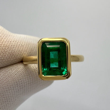 2.51ct Deep Green Emerald Octagon 18k Yellow Gold Rubover Bezel Solitaire Ring