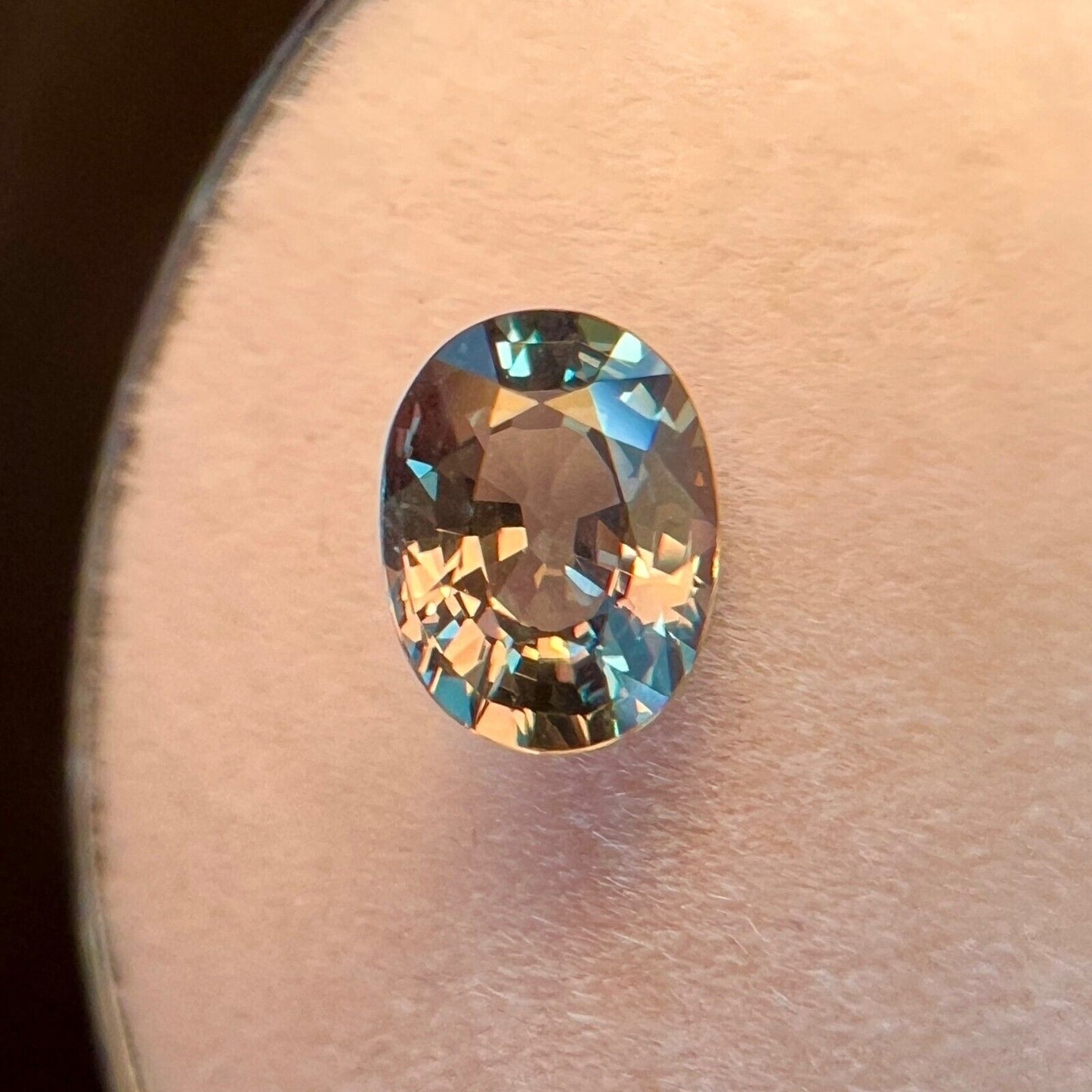 Natural GIA CERTIFIED Colour Change Sapphire 1.00ct UNTREATED Oval Cut RARE Gem