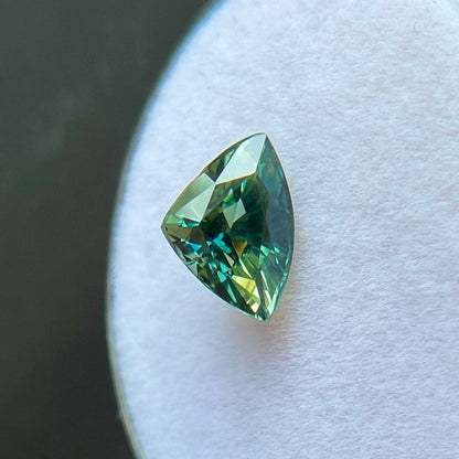 NATURAL 1.59ct Sapphire GRA CERTIFIED Untreated Yellow Green Triangle Trillion