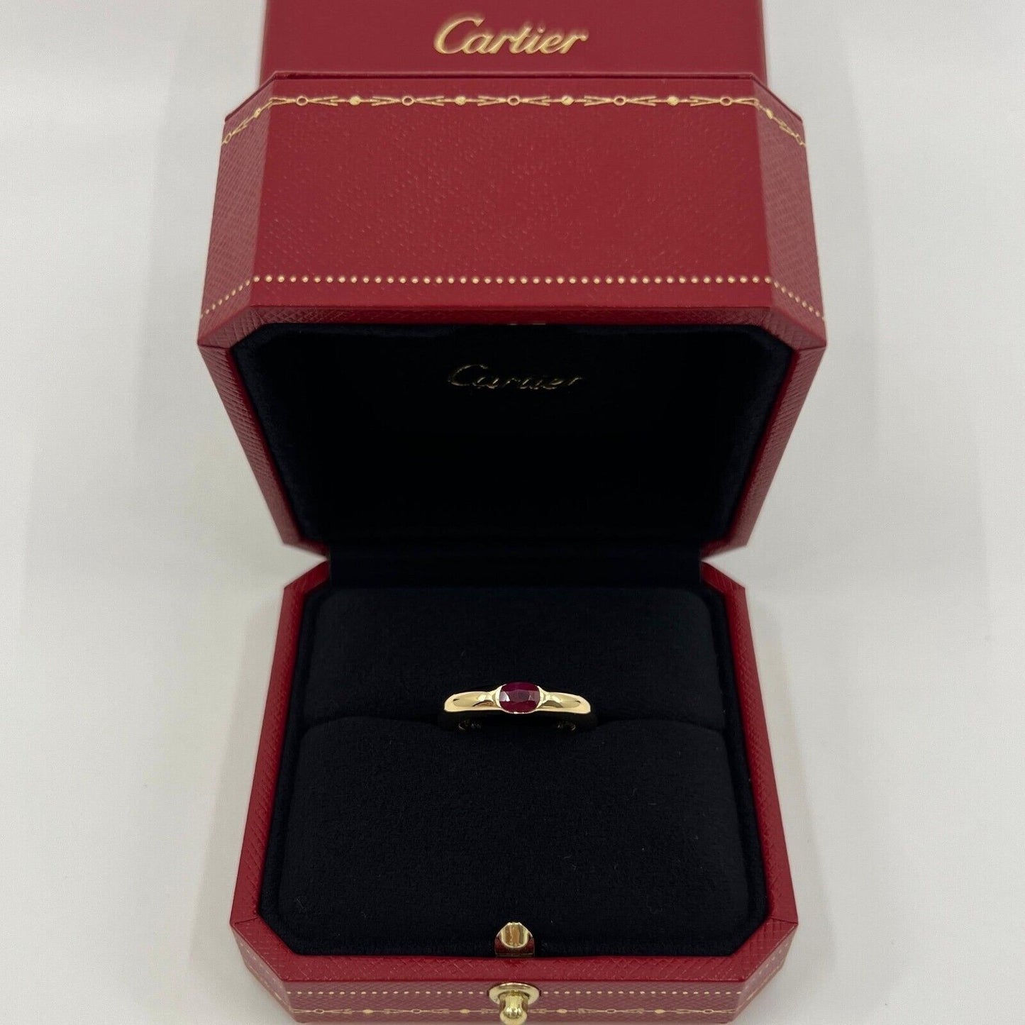 Vintage Cartier Deep Red Ruby Ellipse 18k Yellow Gold Oval Cut Solitaire Ring 49