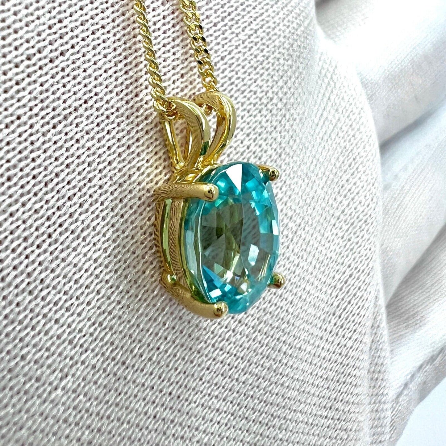 Natural Blue Zircon 3.78ct Oval Cut 18k Yellow Gold Pendant Necklace