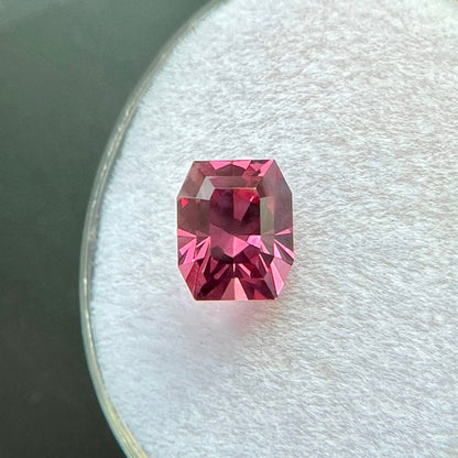 RARE GIA Certified Vivid Purple Pink MAHENGE Spinel 1.54ct Fancy Octagon Cut Gem