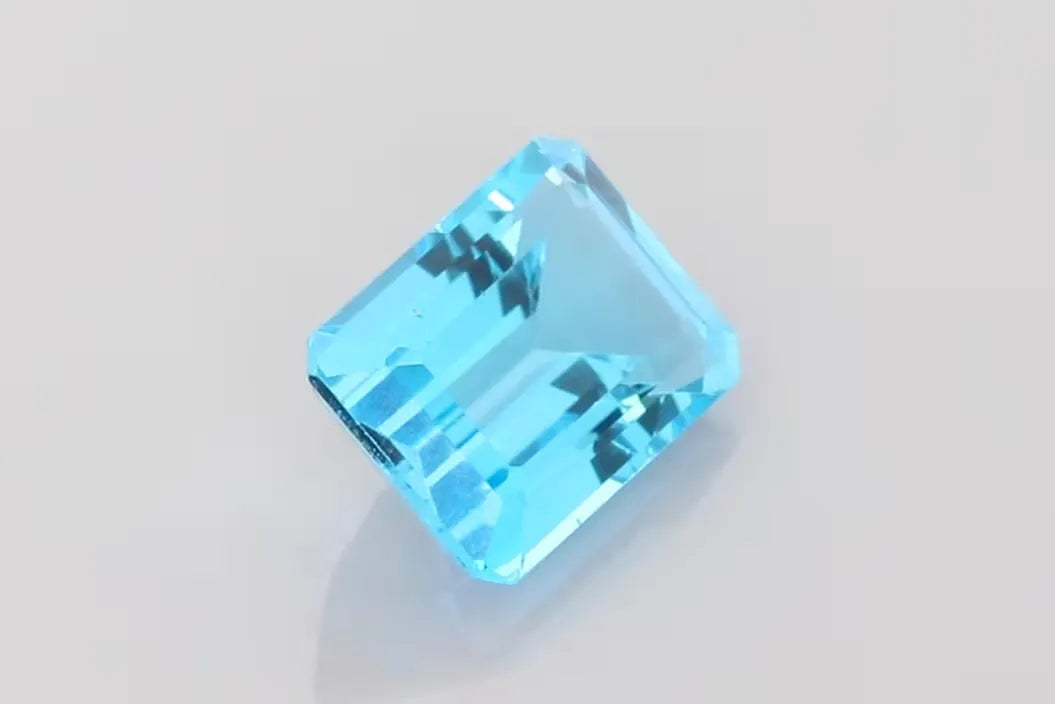 9.02ct Emerald Natural Topaz (Colour Blue, Clarity Eye Clean, Cut Faceted)