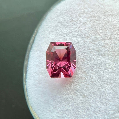 RARE GIA Certified Vivid Purple Pink MAHENGE Spinel 1.54ct Fancy Octagon Cut Gem