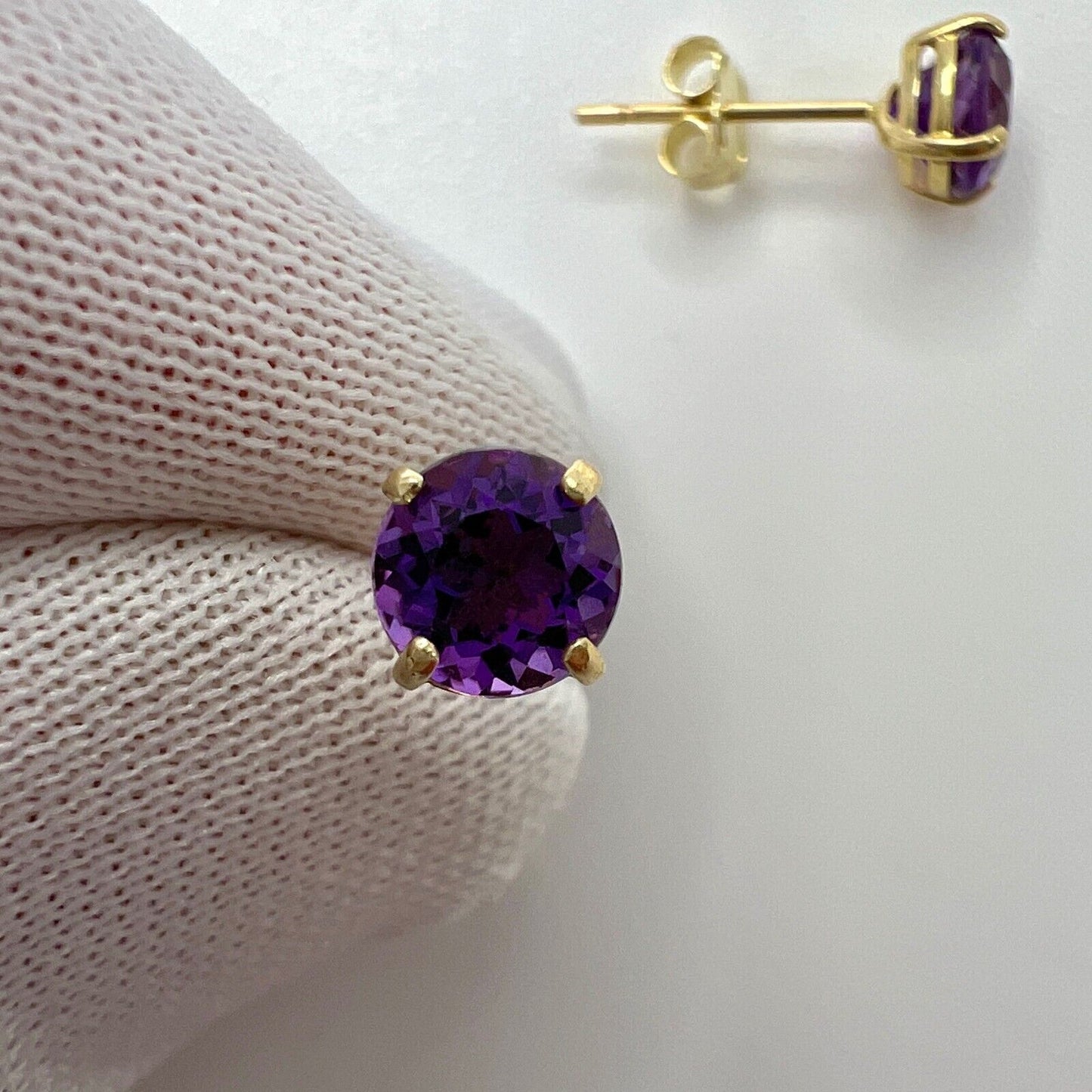 Natural Vivid Purple Amethyst 9k Yellow Gold 5mm Round Cut Stud Earrings 5mm