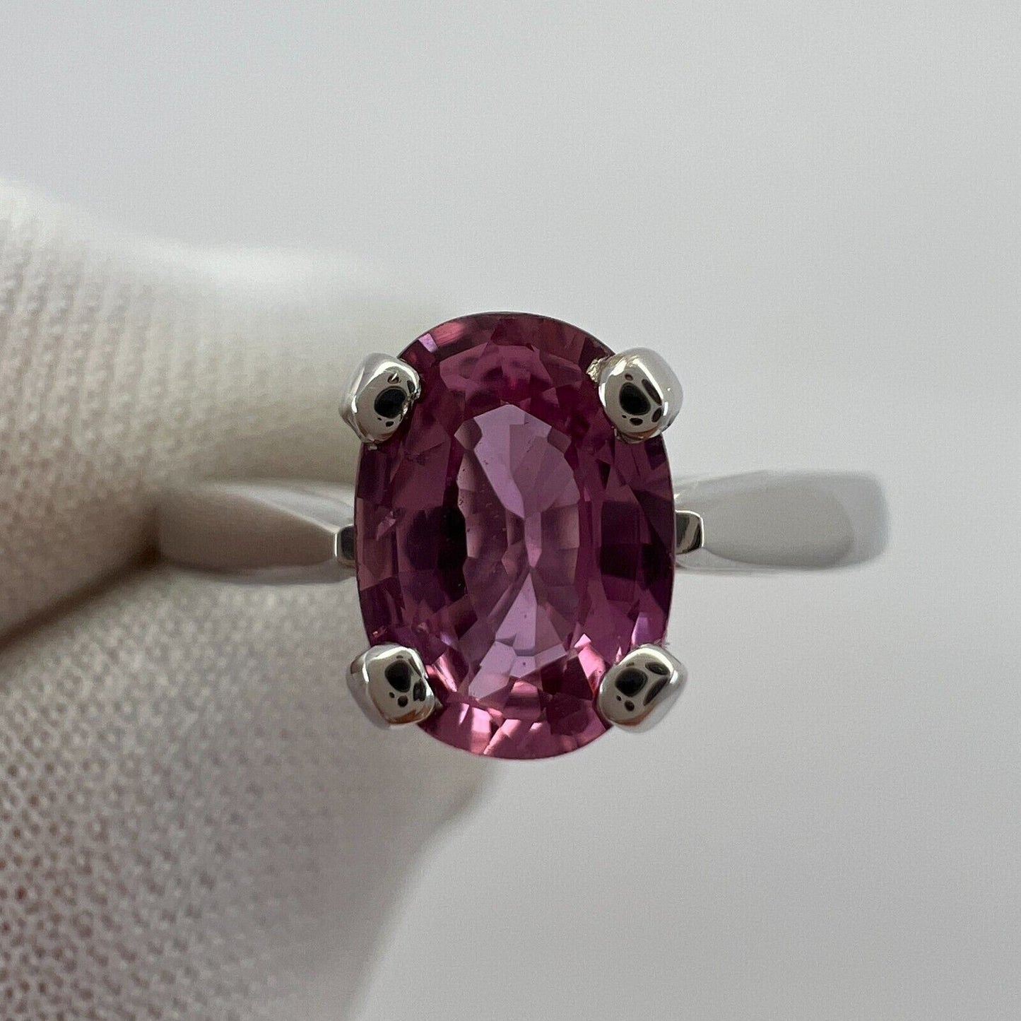 Fine Natural 1.05ct Vivid Pink Sapphire Oval Cut 18k White Gold Solitaire Ring