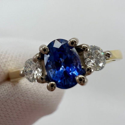 Fine Cornflower Blue Oval Ceylon Sapphire & Diamond Three Stone 18k Gold Ring