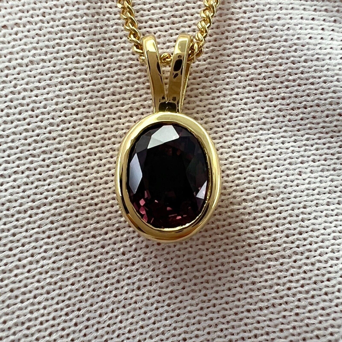 Deep Purple Red Ruby 1.20ct Oval Cut 18k Yellow Gold Solitaire Pendant Necklace