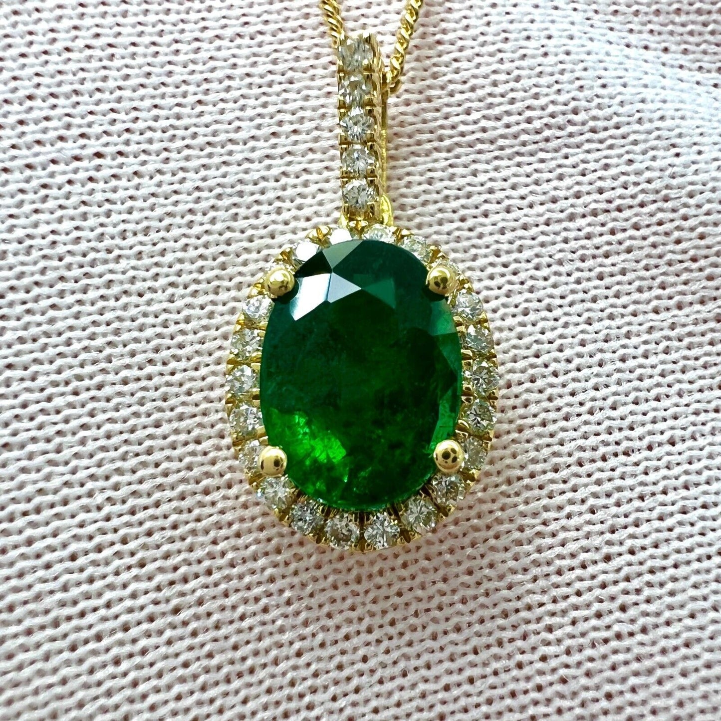 GIA Certified 1.26ct Fine Green Oval Cut Emerald & Diamond 18k Gold Halo Pendant