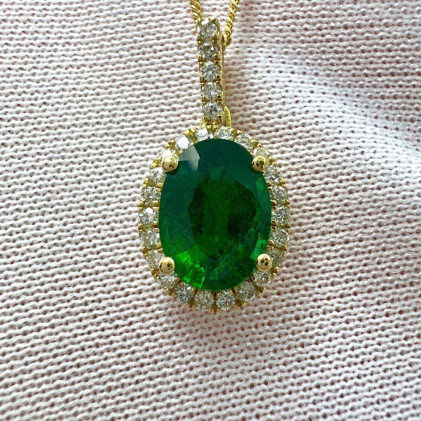 GIA Certified 1.26ct Fine Green Oval Cut Emerald & Diamond 18k Gold Halo Pendant