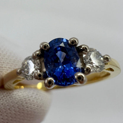 Fine Cornflower Blue Oval Ceylon Sapphire & Diamond Three Stone 18k Gold Ring