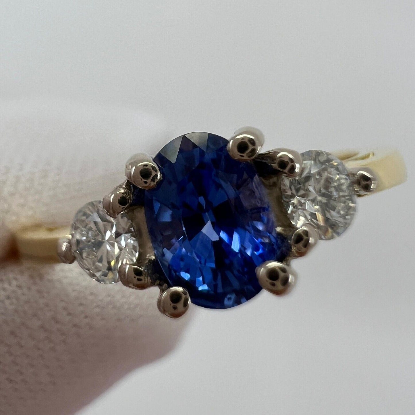 Fine Cornflower Blue Oval Ceylon Sapphire & Diamond Three Stone 18k Gold Ring