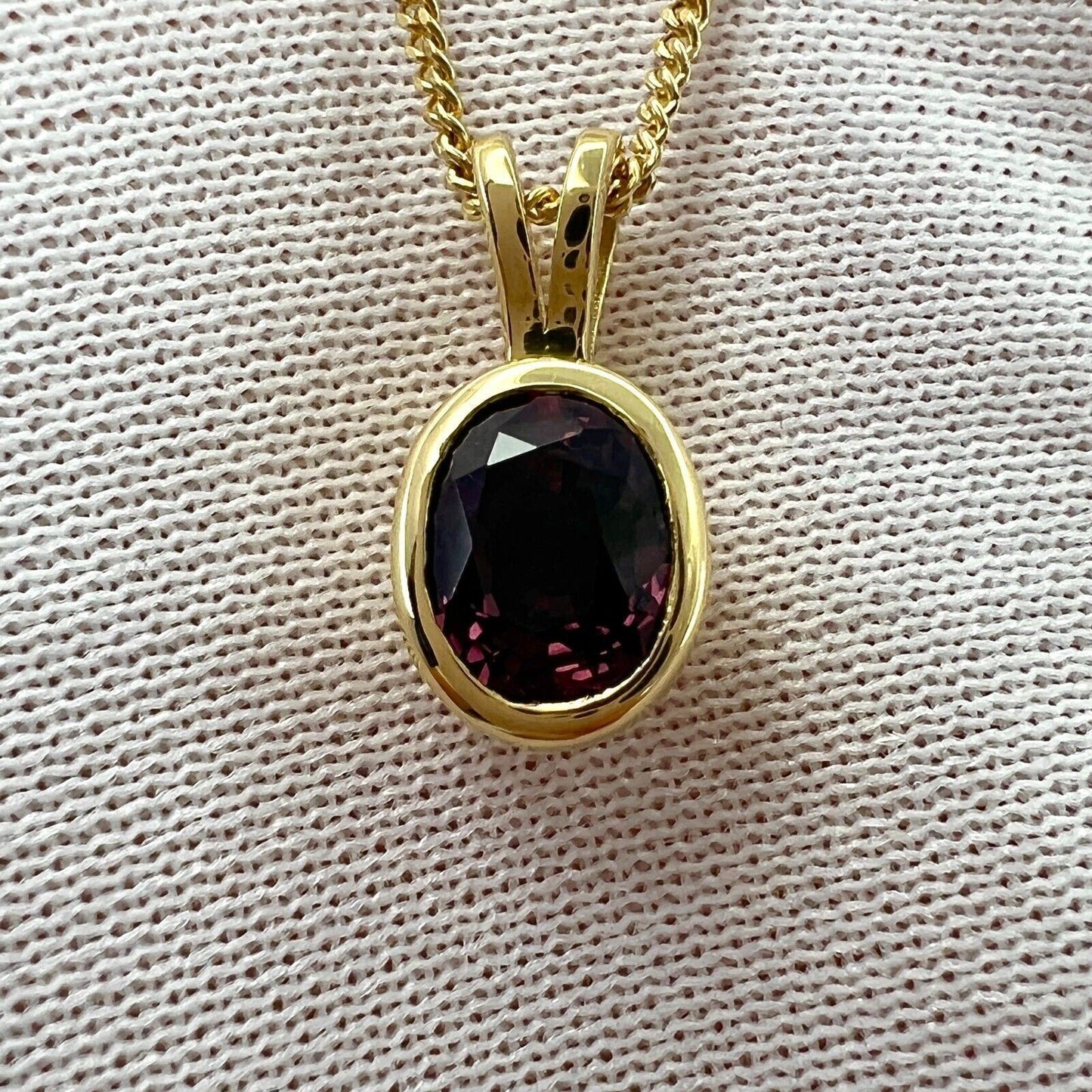 Deep Purple Red Ruby 1.20ct Oval Cut 18k Yellow Gold Solitaire Pendant Necklace