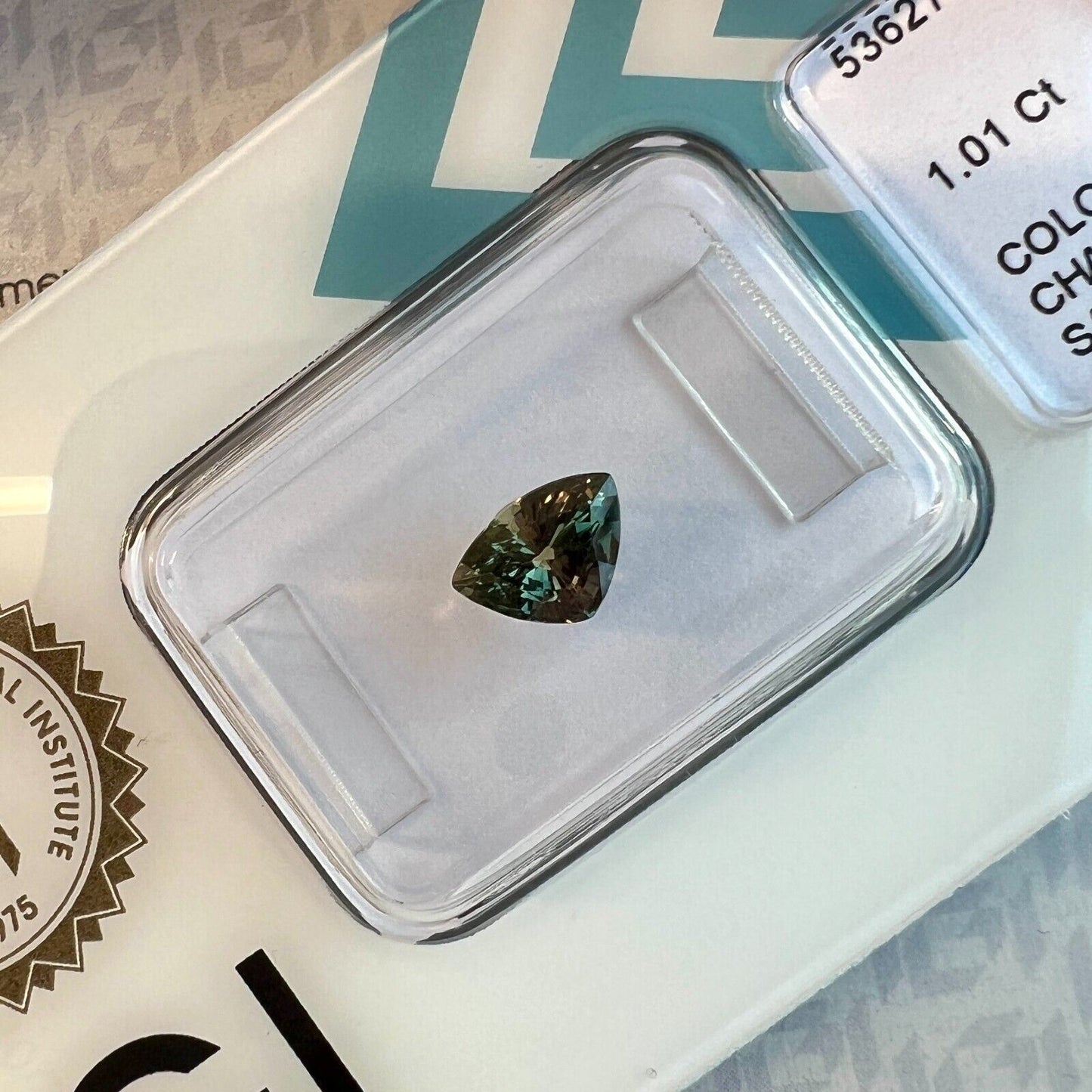 1.01ct Colour Change Sapphire Pink Green Blue No Heat IGI CERTIFIED Triangle Cut