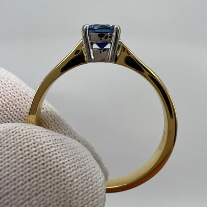 0.50ct Vivid Cornfower Blue Ceylon Sapphire Round Cut 18k Gold Solitaire Ring