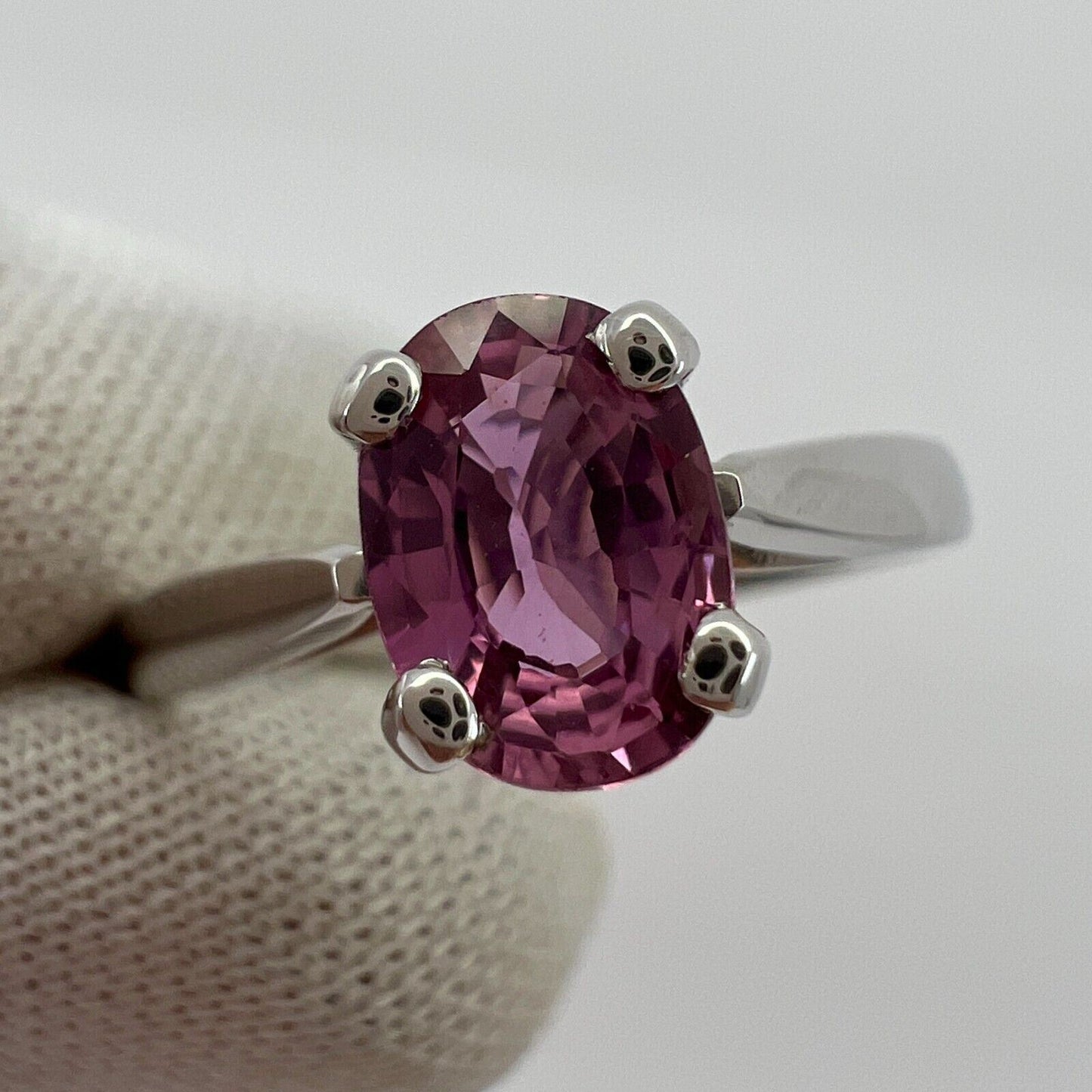 Fine Natural 1.05ct Vivid Pink Sapphire Oval Cut 18k White Gold Solitaire Ring