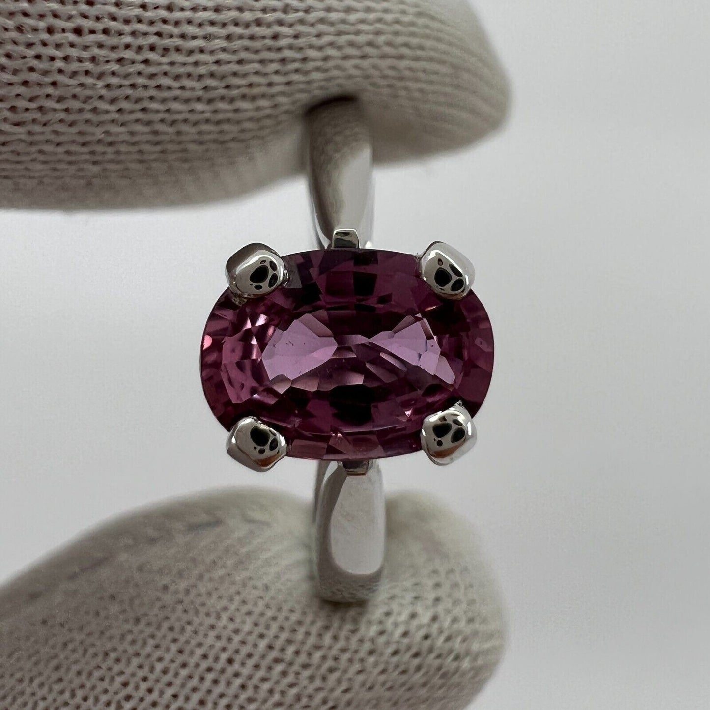 Fine Natural 1.05ct Vivid Pink Sapphire Oval Cut 18k White Gold Solitaire Ring