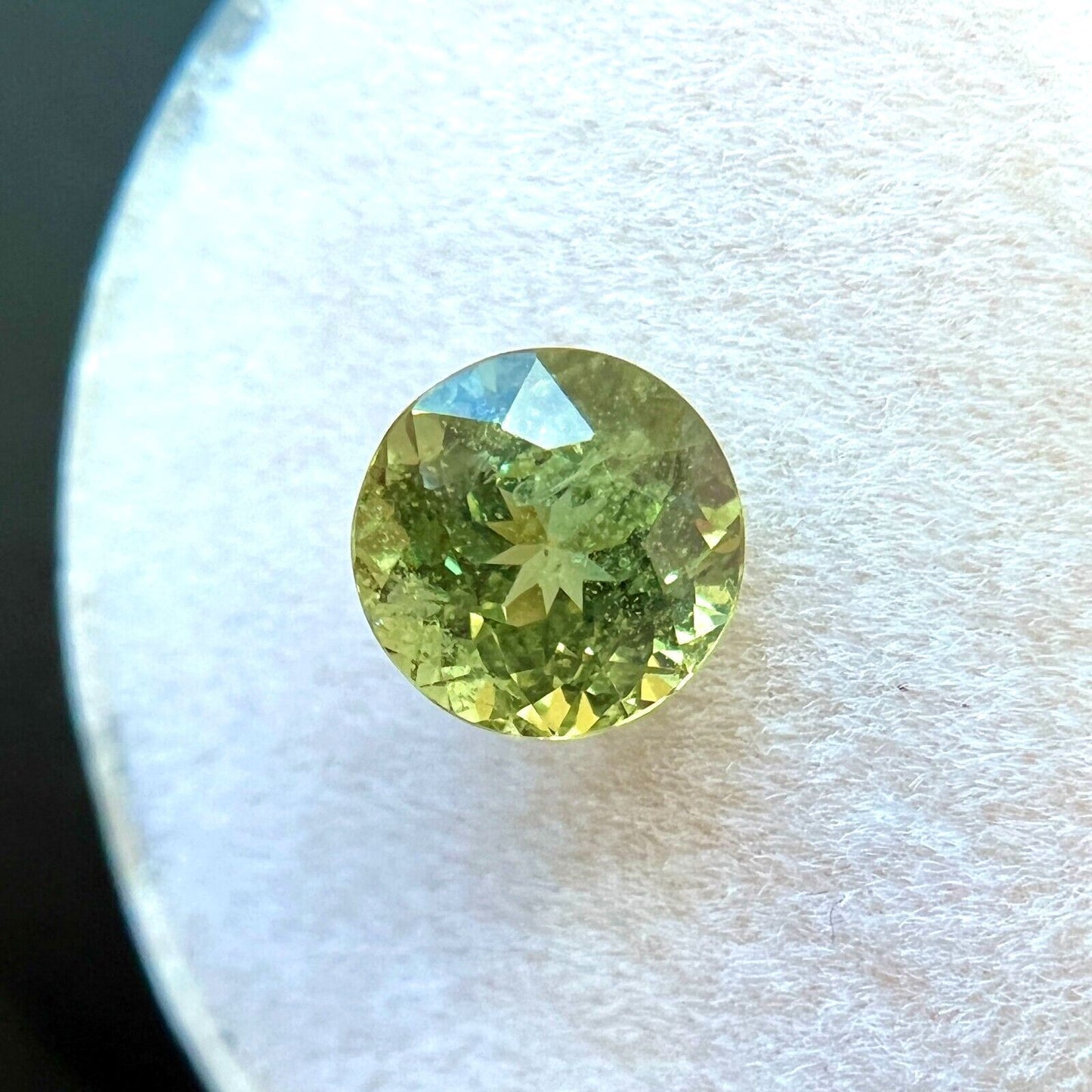 VIVID Yellow Green Sapphire 1.58ct Round Brilliant Cut Loose Gemstone 6.5mm