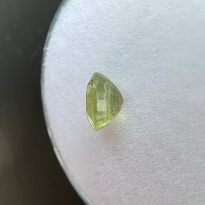 1.01ct NATURAL Sapphire Unique Colour Vivid Yellow Green Oval Cut Gem 6x5mm