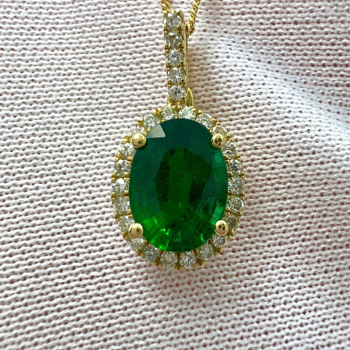 GIA Certified 1.26ct Fine Green Oval Cut Emerald & Diamond 18k Gold Halo Pendant