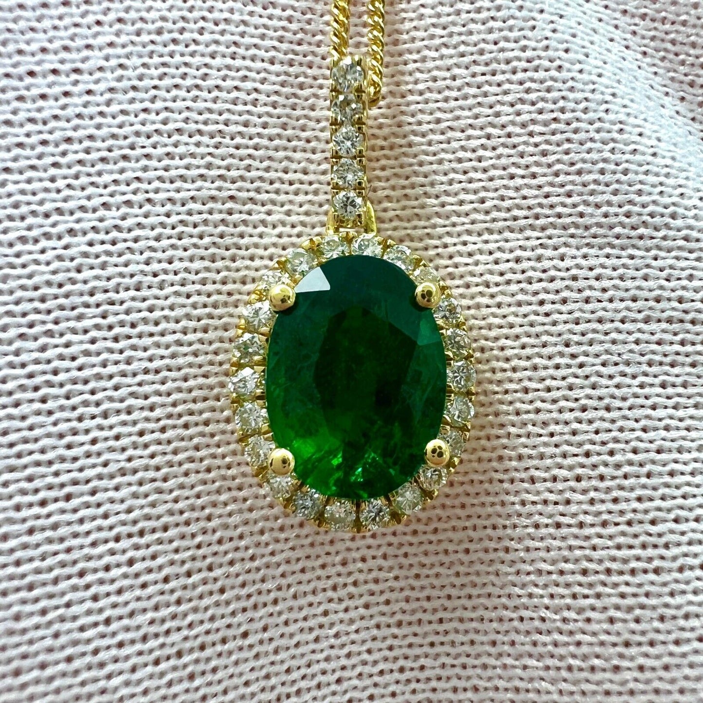 GIA Certified 1.26ct Fine Green Oval Cut Emerald & Diamond 18k Gold Halo Pendant