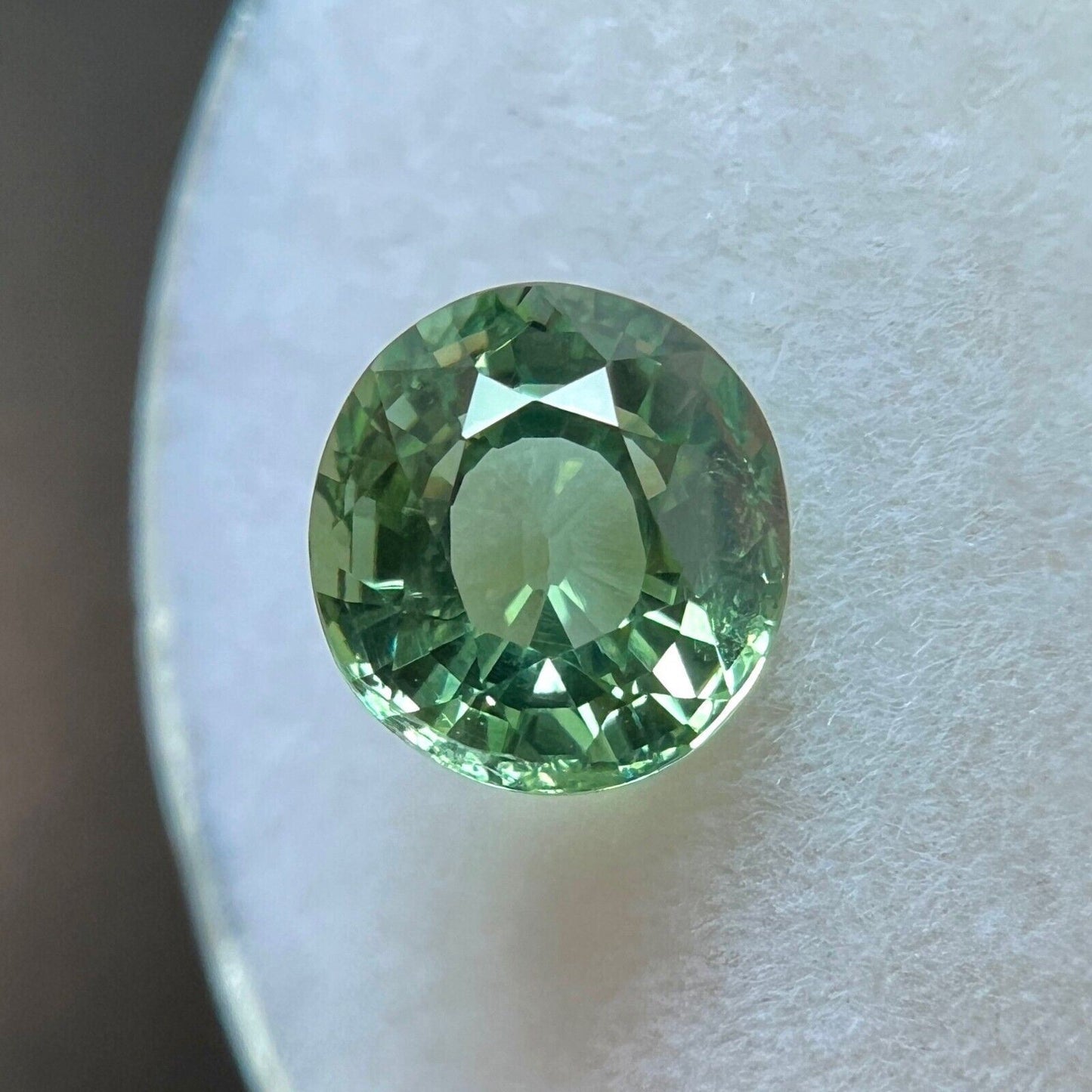 1.57ct NATURAL Vivid Green FINE Tourmaline Oval Cut 7.2x6.7mm Gemstone VS