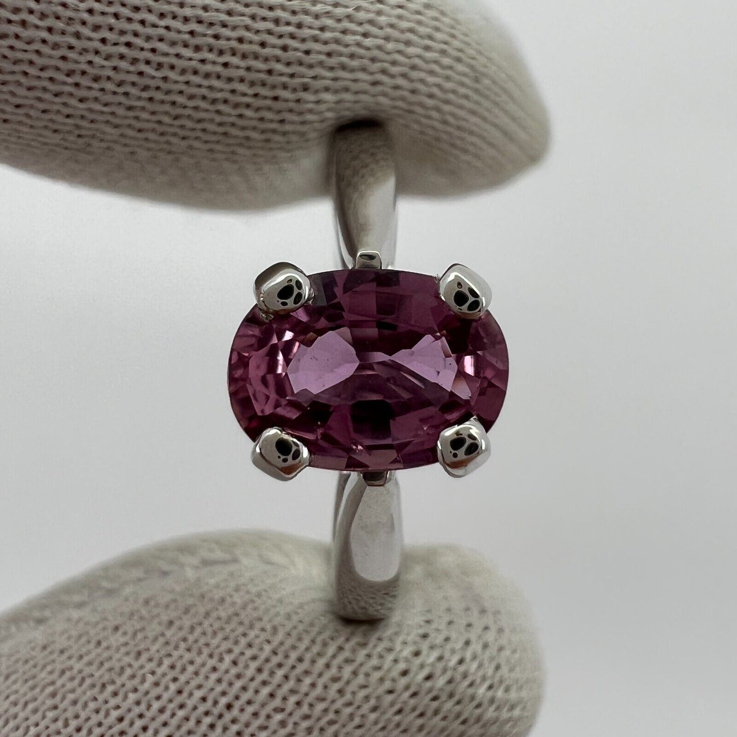 Fine Natural 1.05ct Vivid Pink Sapphire Oval Cut 18k White Gold Solitaire Ring