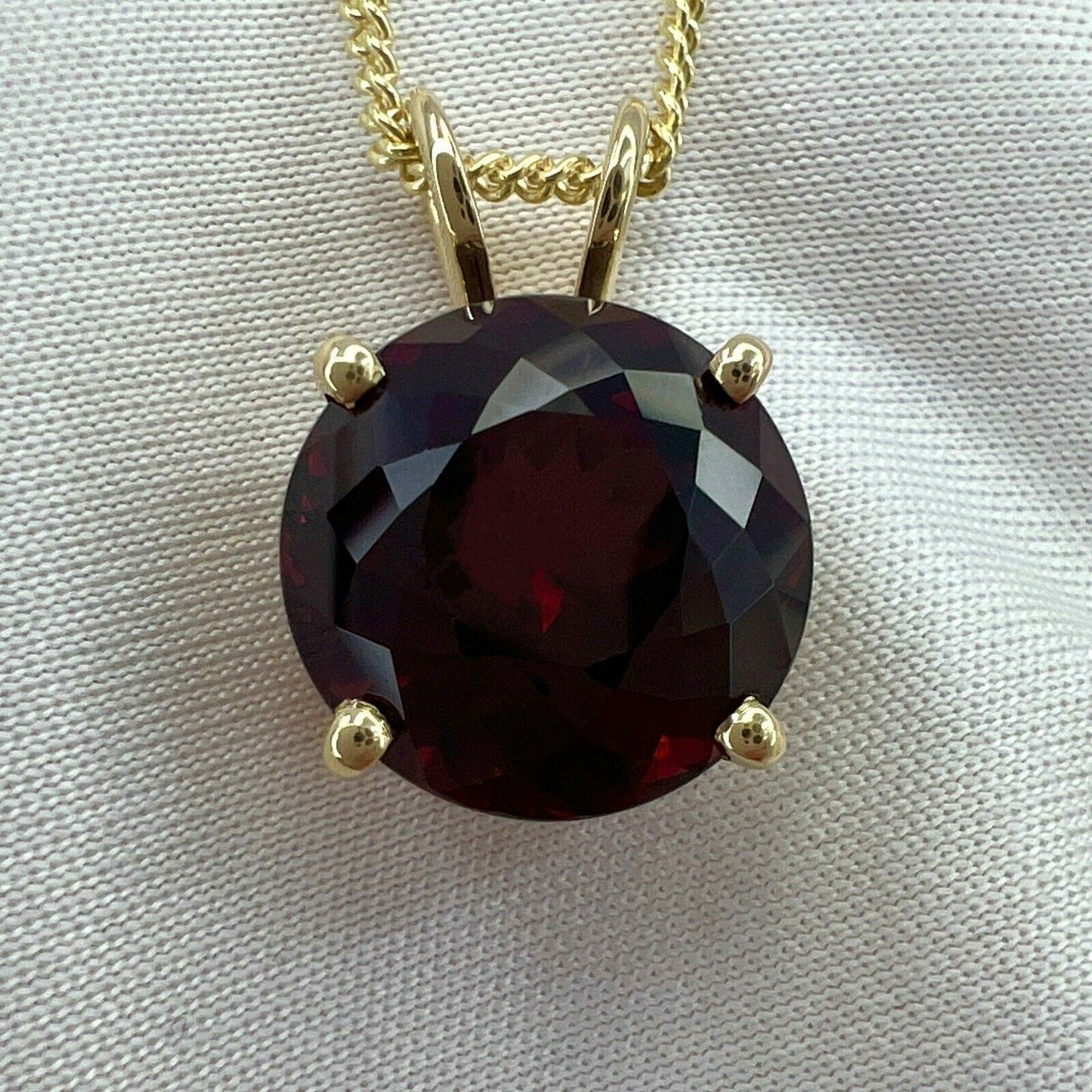 8.88 Carat Rhodolite Garnet Fancy Round Cut Red Yellow Gold Pendant Necklace