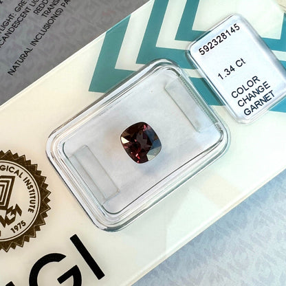 1.34ct Colour Change Garnet NATURAL Cushion Cut RARE IGI CERTIFIED Gemstone