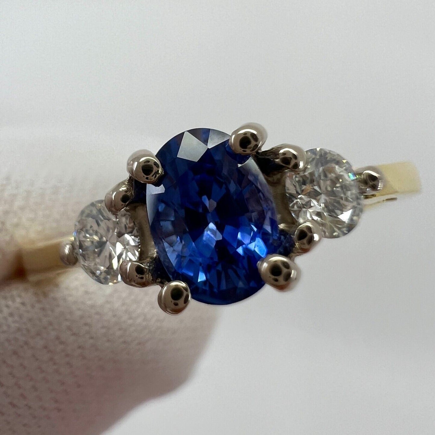 Fine Cornflower Blue Oval Ceylon Sapphire & Diamond Three Stone 18k Gold Ring