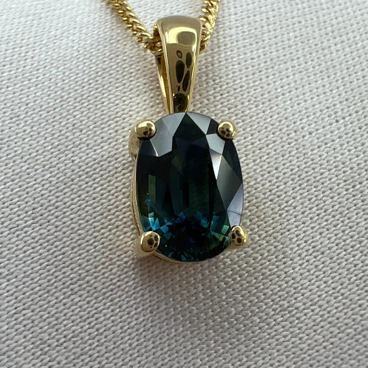 1.01ct Green Blue Teal Untreated Australian Sapphire 18k Yellow Gold Pendant