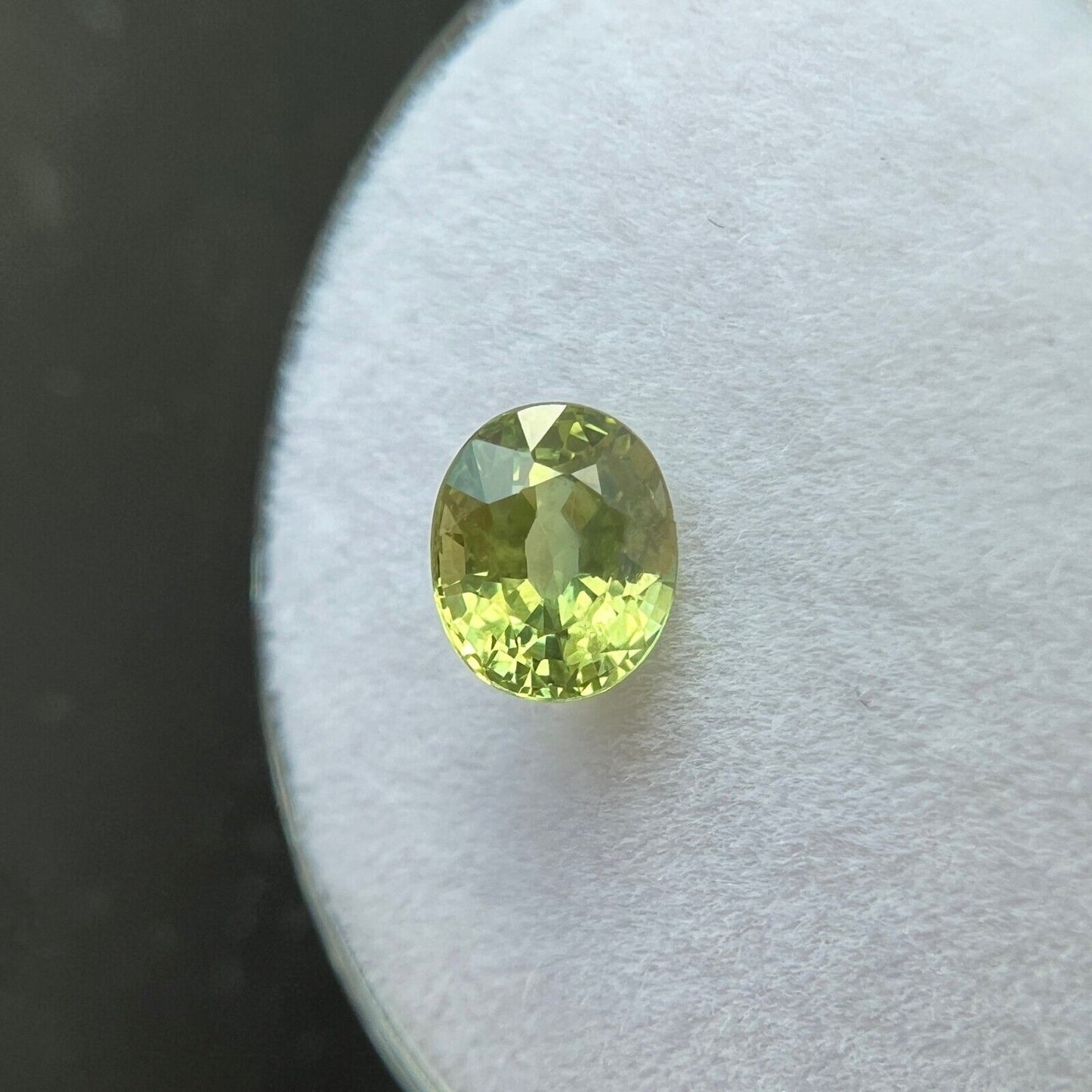 1.01ct NATURAL Sapphire Unique Colour Vivid Yellow Green Oval Cut Gem 6x5mm