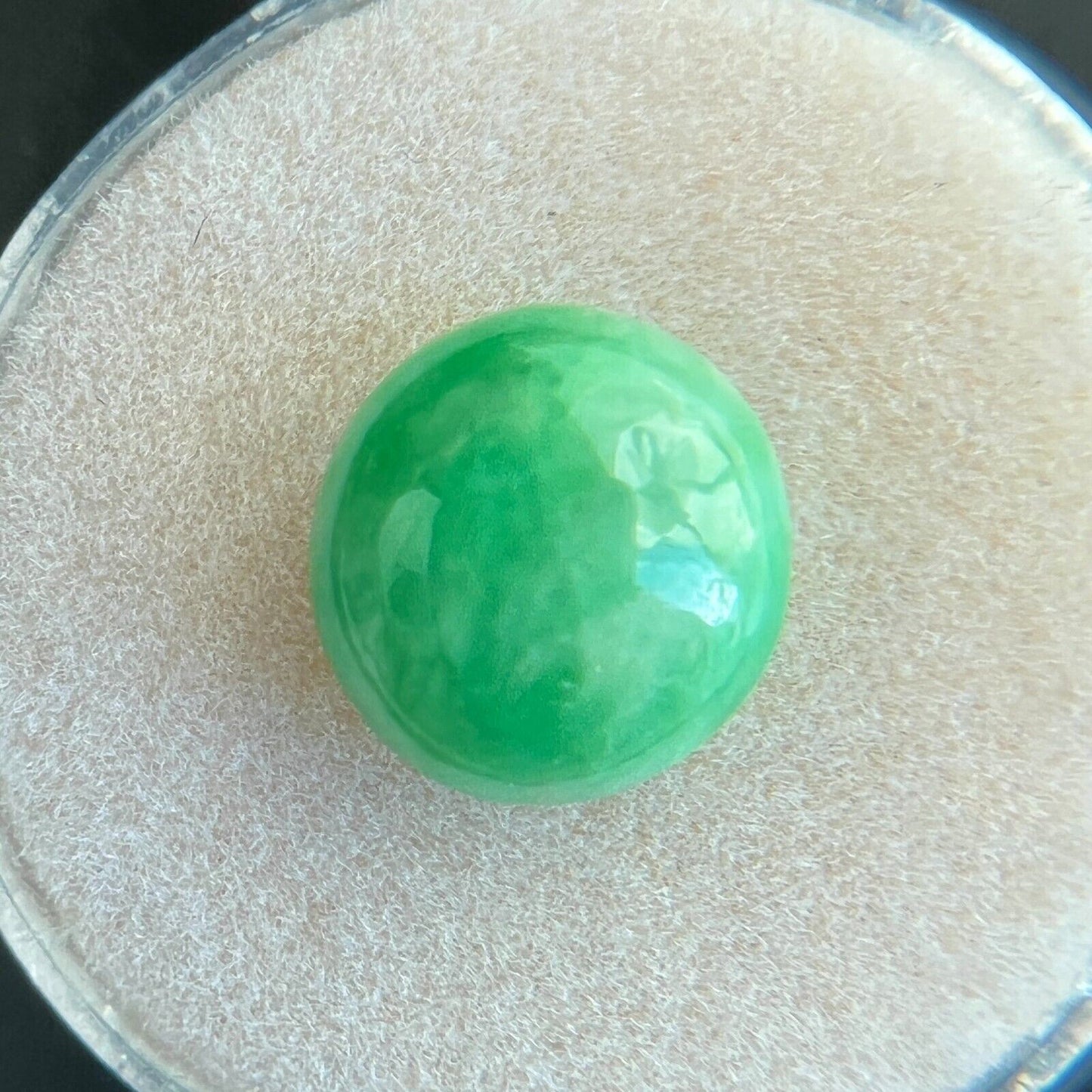 RARE 4.28ct IGI CERTIFIED Green Jadeite Jade ‘A’ Grade Oval Cabochon Loose Gem