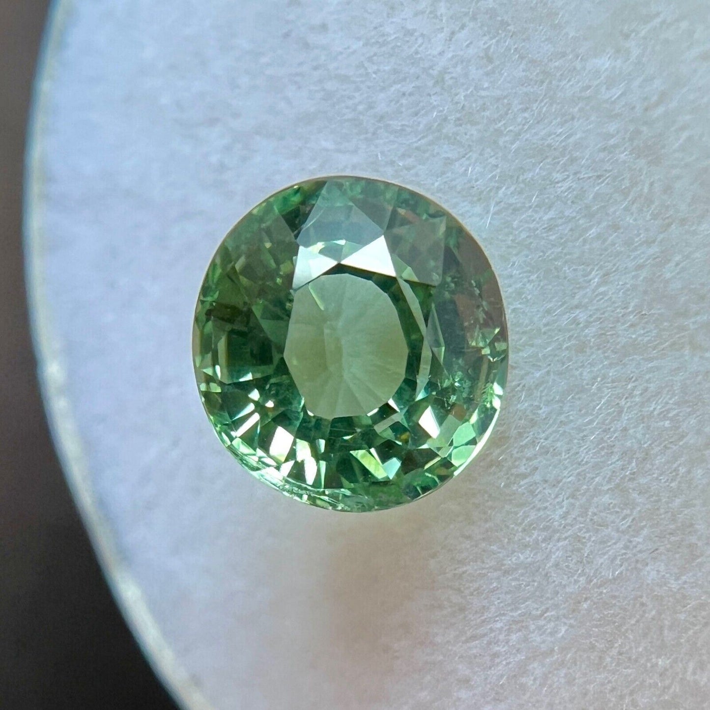 1.57ct NATURAL Vivid Green FINE Tourmaline Oval Cut 7.2x6.7mm Gemstone VS